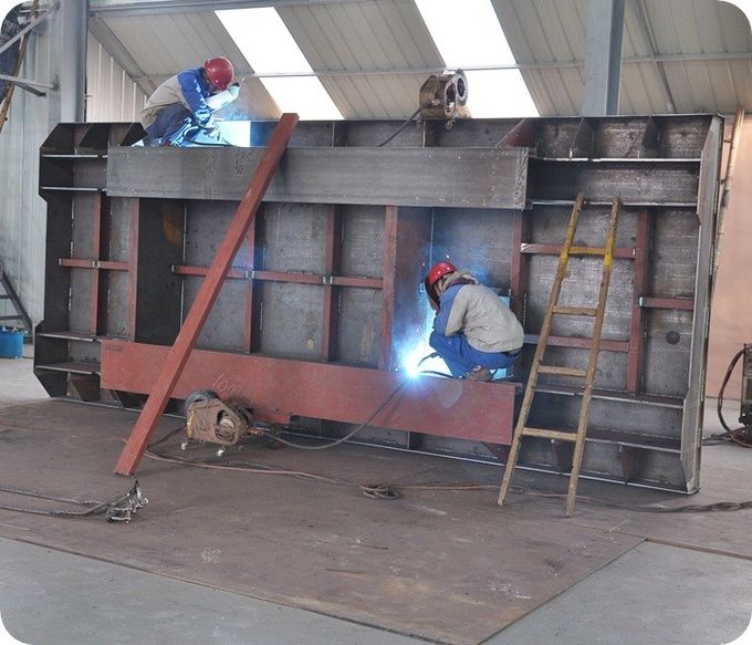L'usine en acier appliquent le chariot à lit de transport de métallurgie sur le chemin de fer